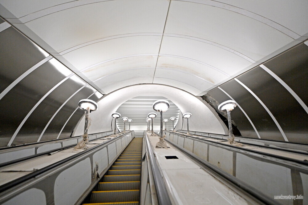 Эскалаторный тоннель начали строить в вестибюле станции «Рижская» БКЛ метро