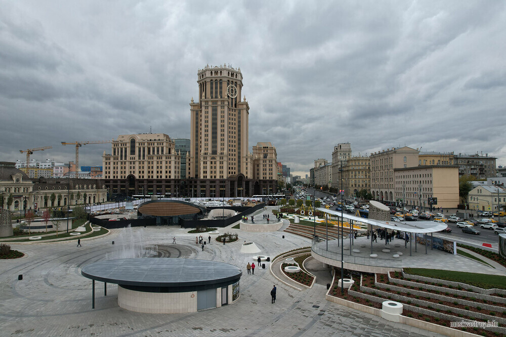 Собянин открыл центральную часть нового парка на Павелецкой площади