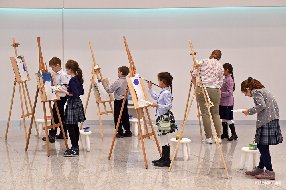 Более 1,7 тыс. детей приняли участие в конкурсе «Рисуем любимый город»