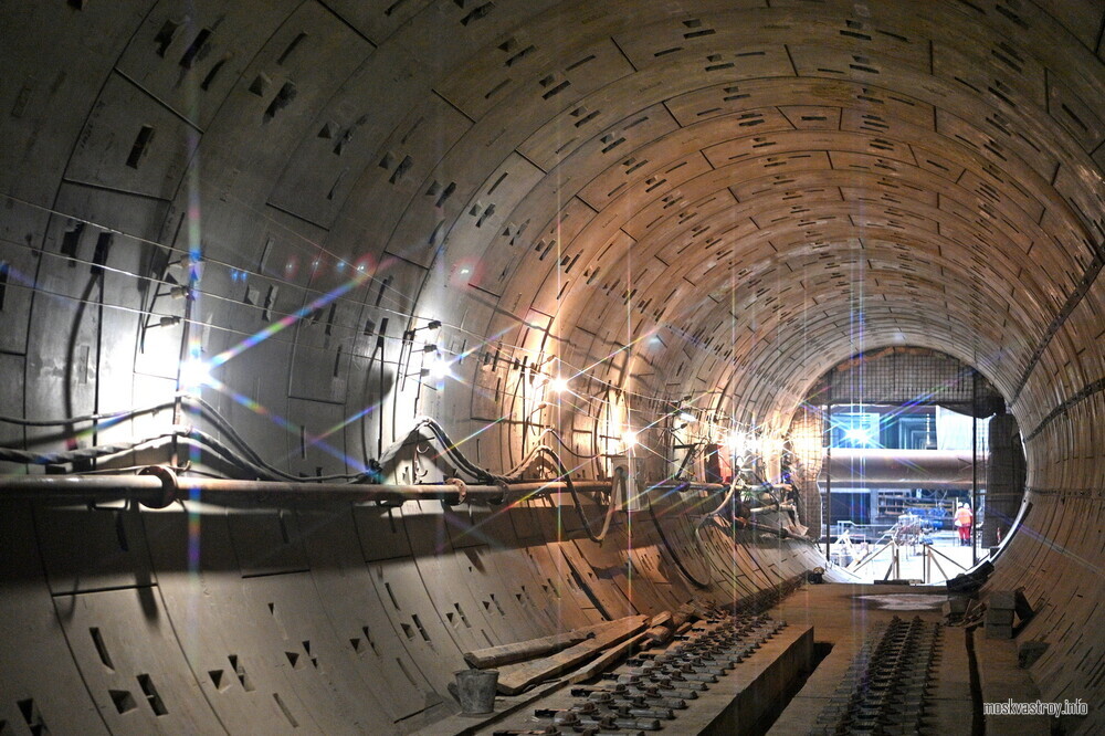Собянин: на Троицкой линии метро строится 11 станций