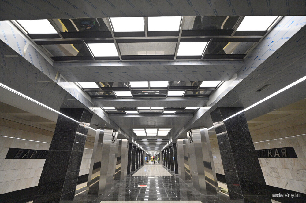 На станции «Варшавская» БКЛ метро смонтировано архитектурное освещение
