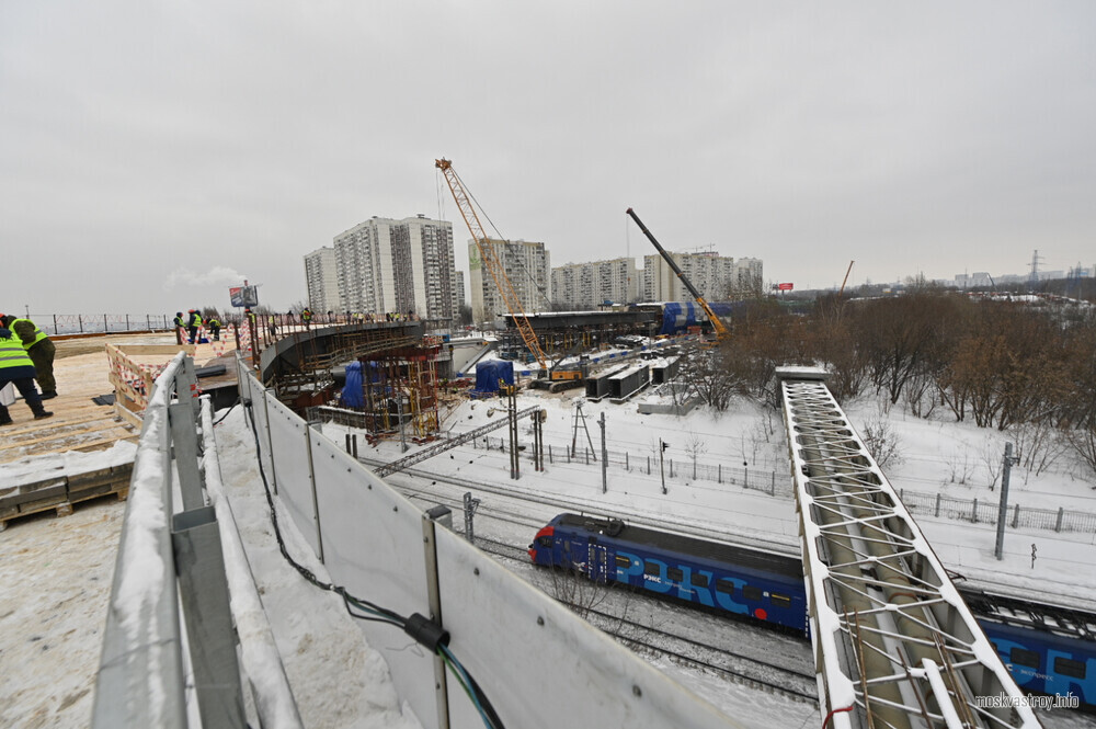 Собянин осмотрел строительство эстакады-съезда с МСД на Каширское шоссе