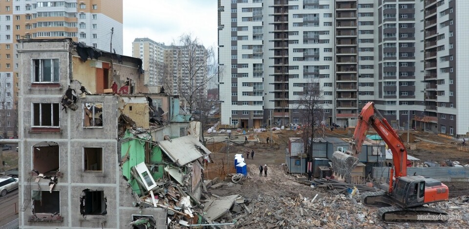 Более 20 расселенных домов снесли по реновации на юге Москвы