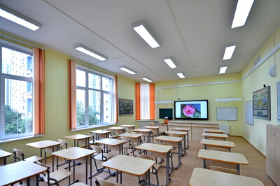 Собянин осмотрел обновленное здание начальных классов школы №1517 в Хорошёво-Мнёвниках