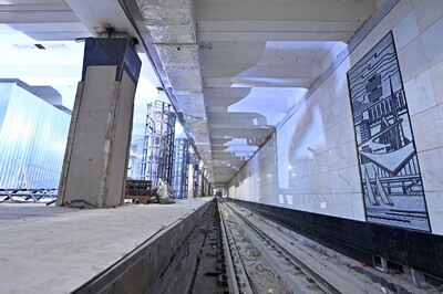 Платформу станции БКЛ метро «Варшавская» отделали гранитом и мрамором