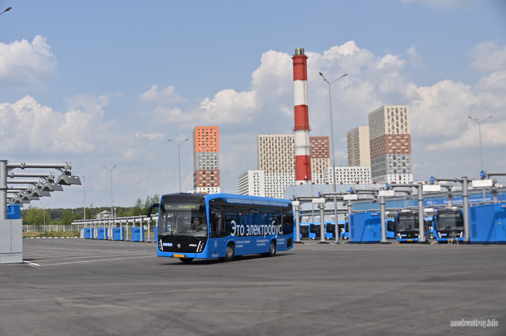 Мэр открыл новый электробусный парк в районе Митино