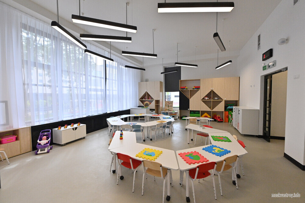 Новая школа с дошкольным отделением в районе Левобережный: фотоэкскурсия