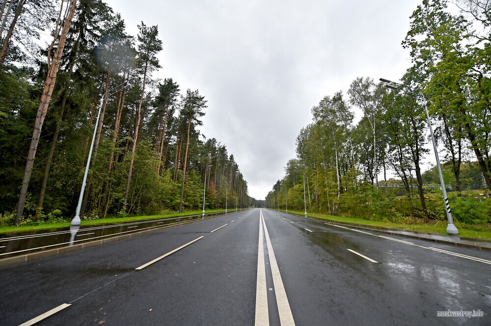 Более 380 км дорог построили в ТиНАО с 2012 года