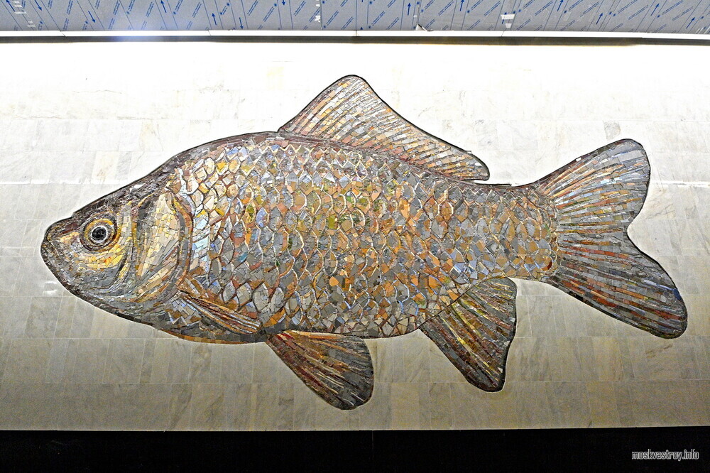 Миниатюры рыб украсили вестибюль станции БКЛ метро «Нагатинский Затон»