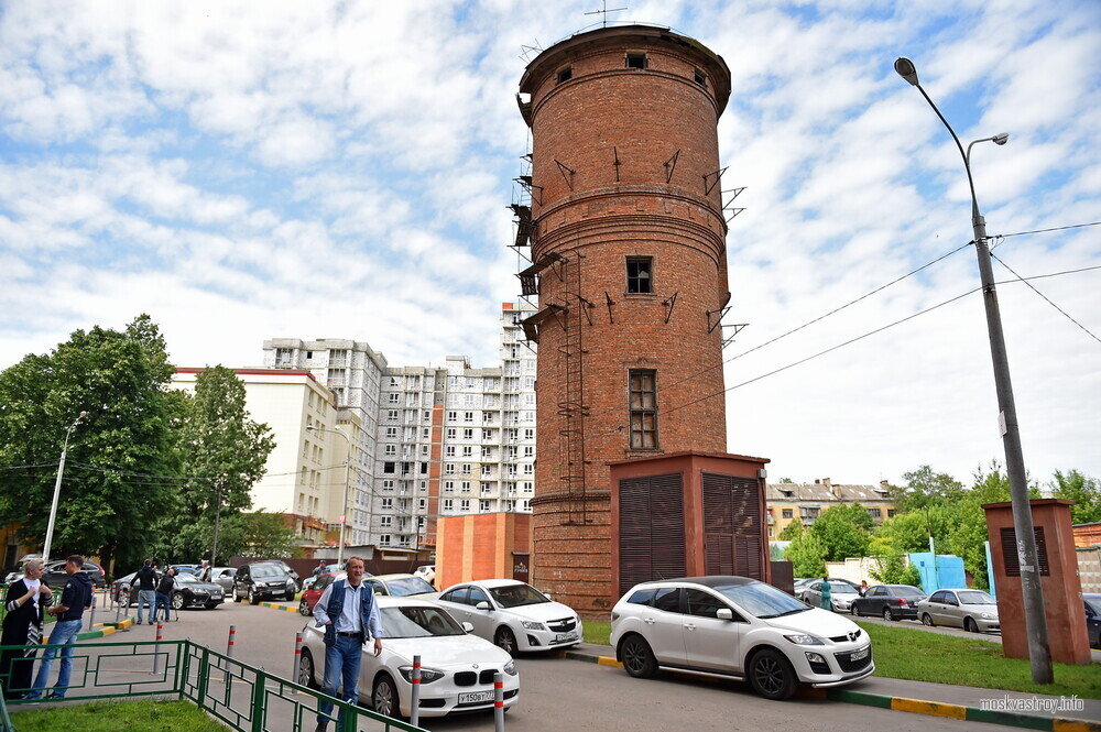 Отреставрирована башня-каланча с колоколом в районе Свиблово